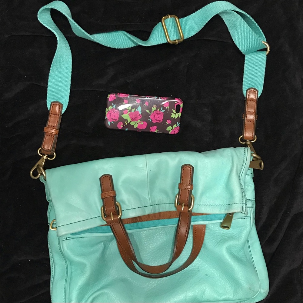 Fossil green leather weekend bag