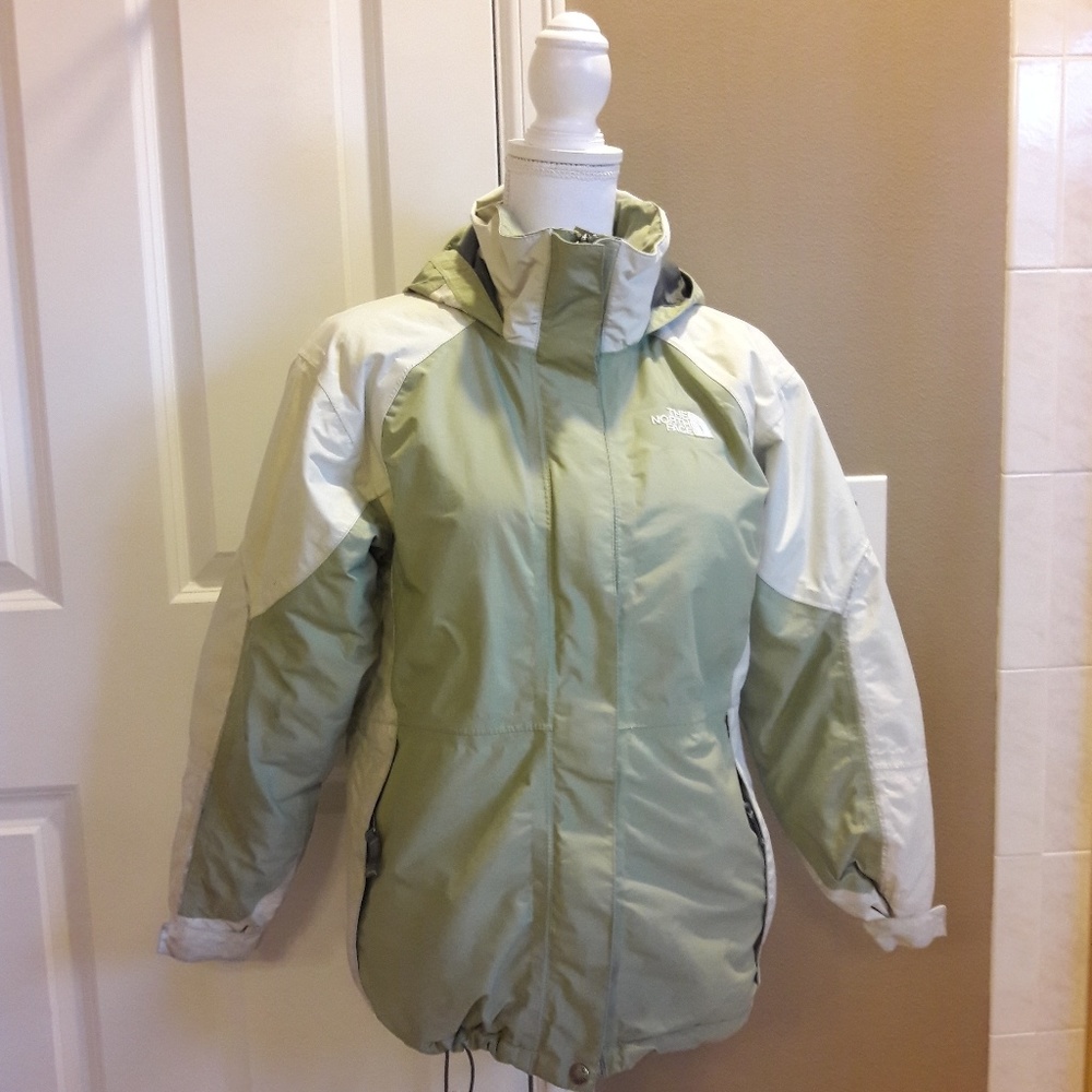 The North Face Winter Ski Puffer Jacket Girls. L