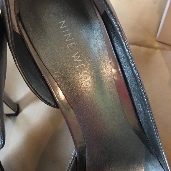 Nine West heals - Picture 2 of 4