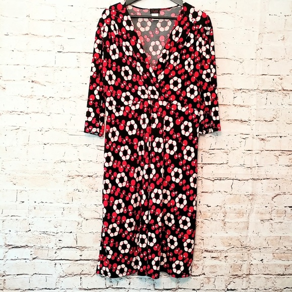 Ashli Couture Dresses & Skirts - Retro 3/4 Sleeve Dress w/ Off-white & Red Floral