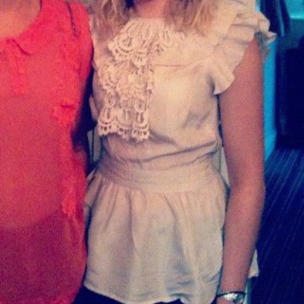 Beautiful vintage shirt ~ one of a kind 💝 Peplum