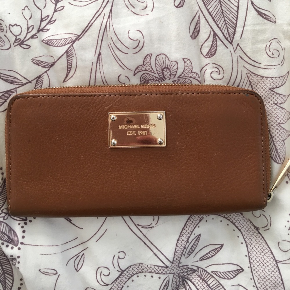 Michael kors wallet