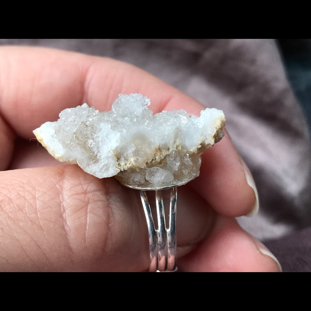 Beautiful GEODE Ring - Picture 2 of 3