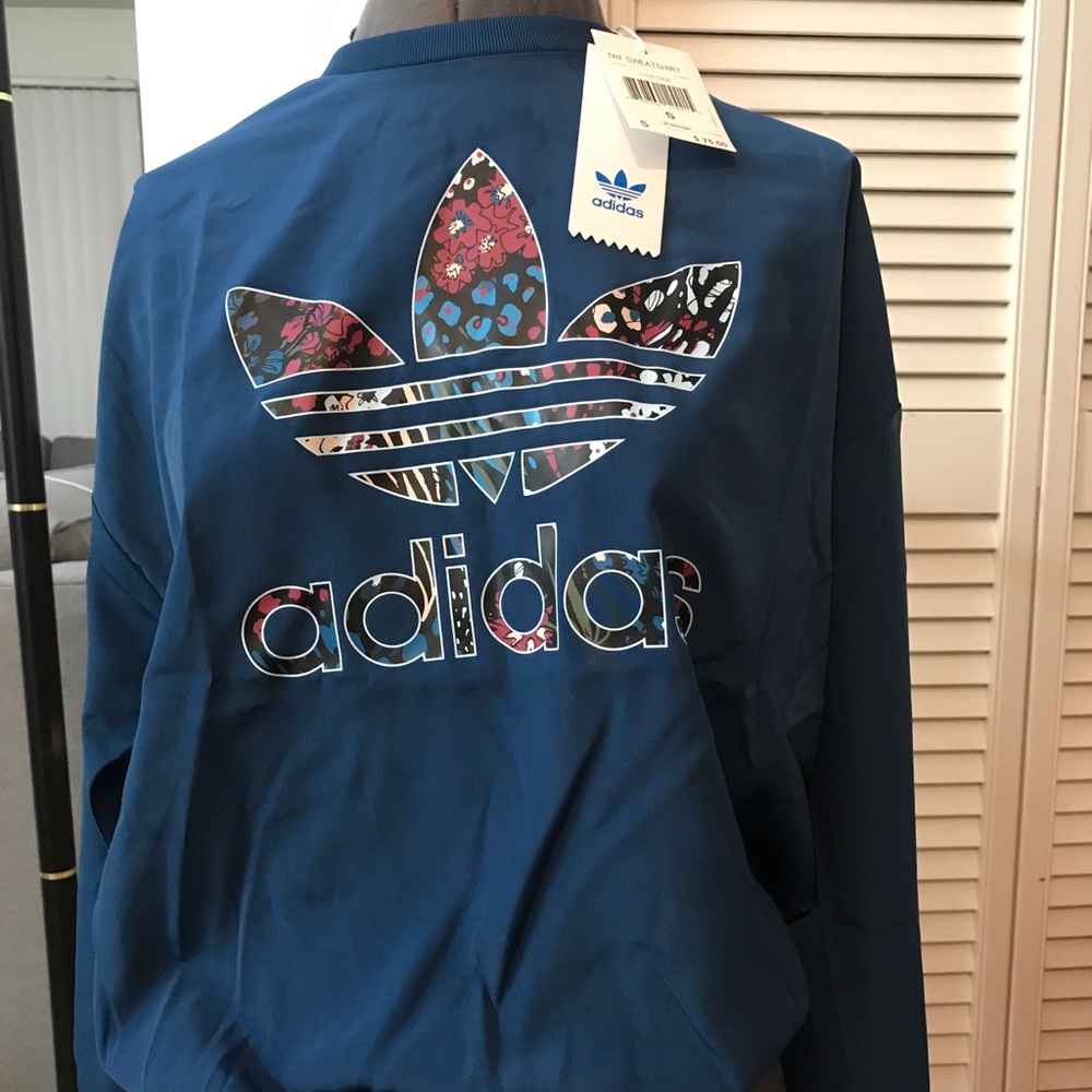 Adidas trefoil crewneck women’s Sz small