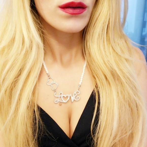 SOLD OUT 'LOVE' & PEARLS NECKLACE - Picture 2 of 4