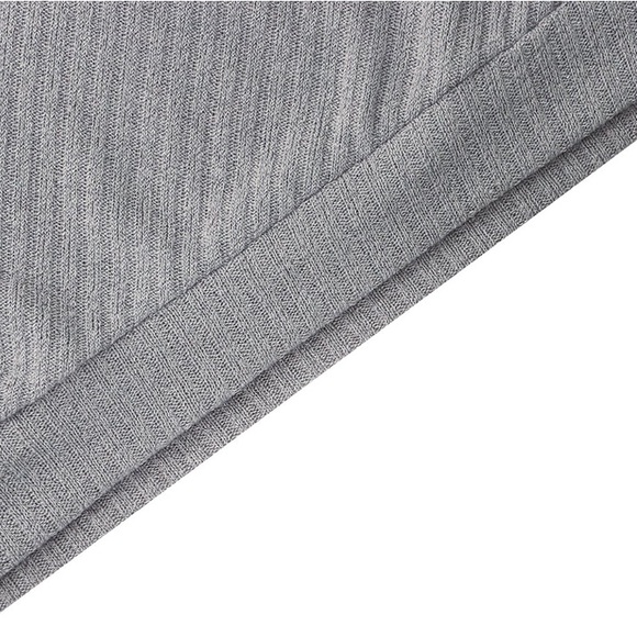 ✦NWT Off Shoulder Loose Pullover Top✦ - Picture 7 of 7