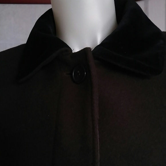 Coat - Picture 4 of 8
