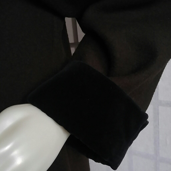 Coat - Picture 5 of 8