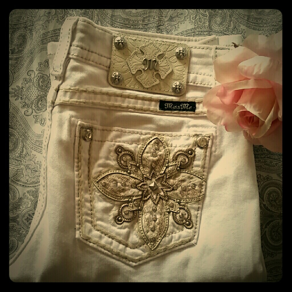 Miss Me White Signature Boot Jeans