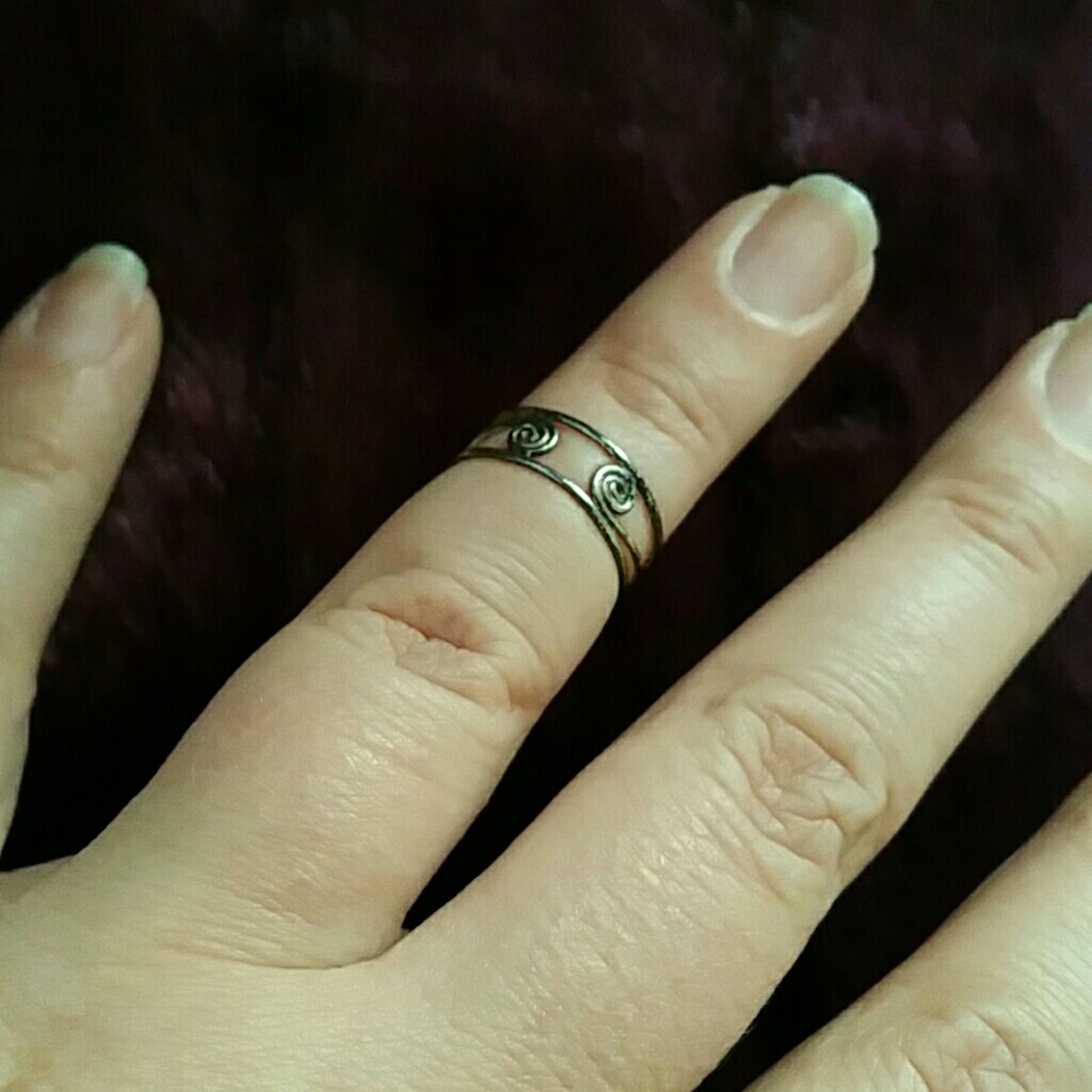 Dainty Scrollwork Cuff Ring - Picture 2 of 3