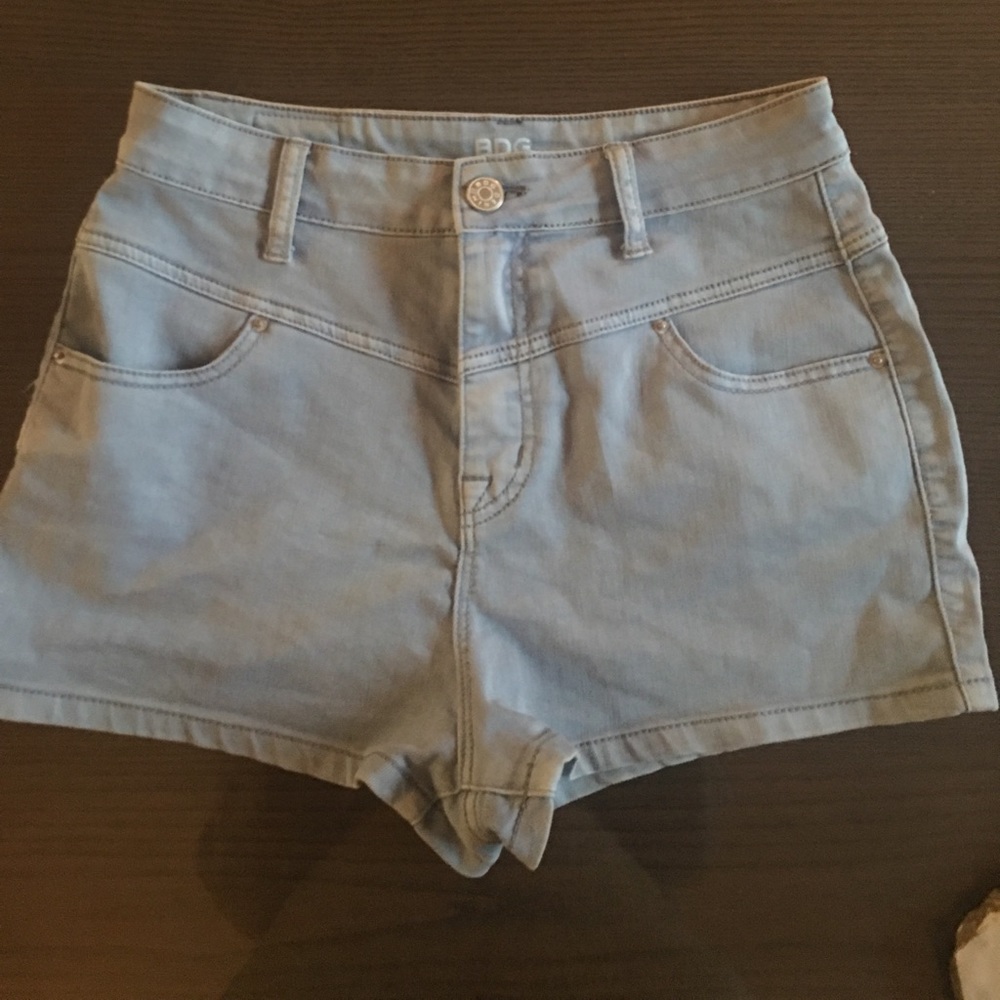 Hot pants