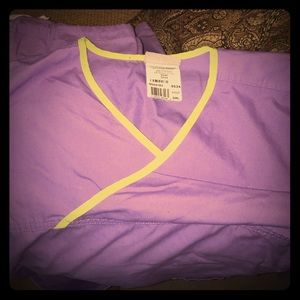 URBANE scrubs/ purple, size small