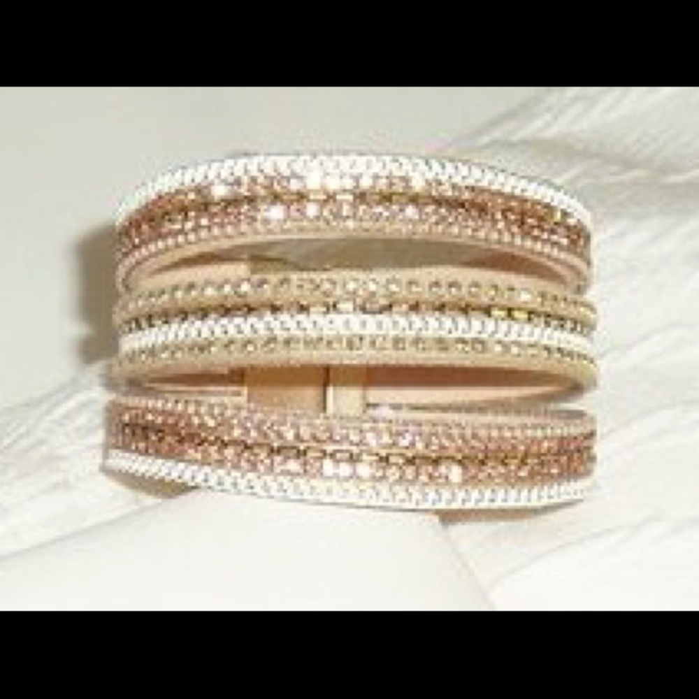 Leather bracelet