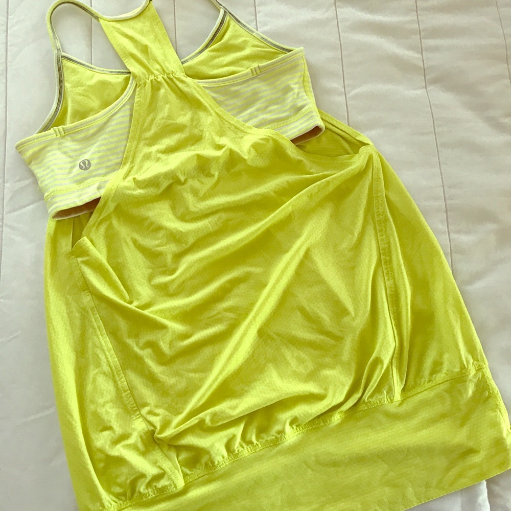 Lululemon tank w/sports bra