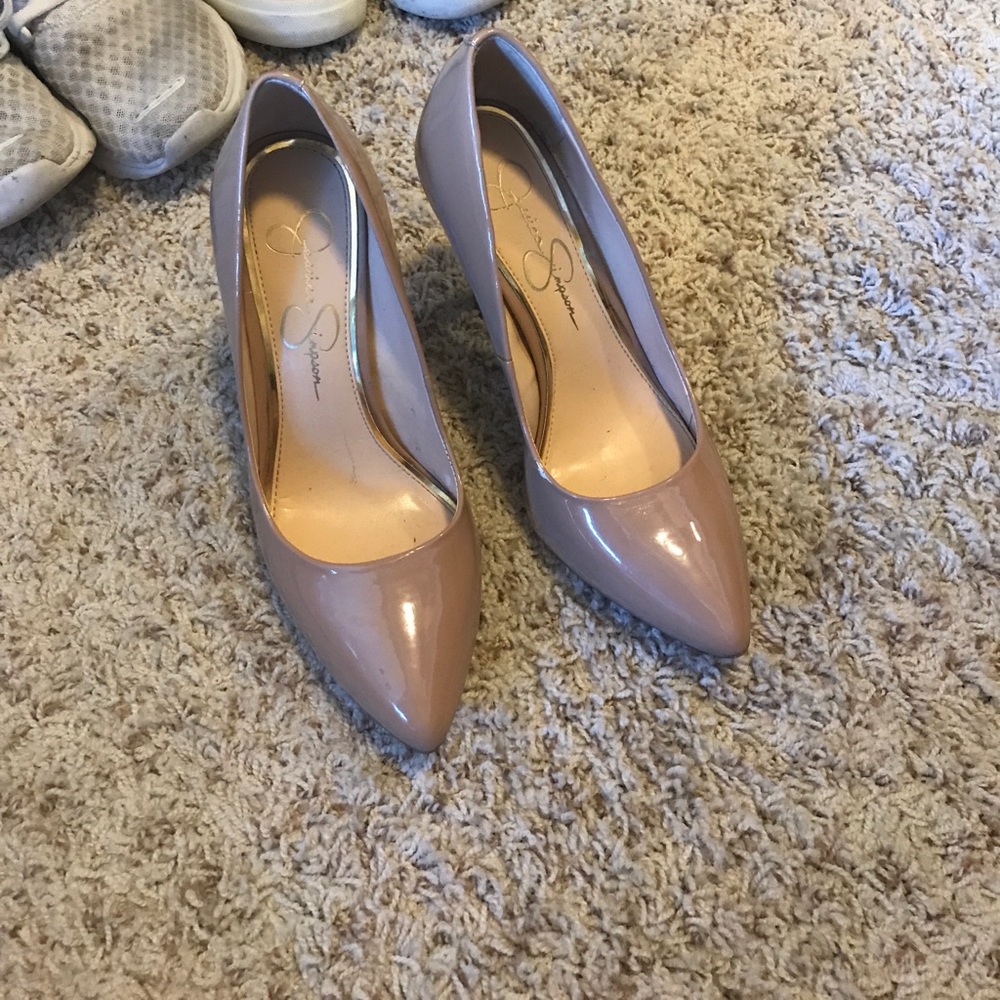Jessica Simpson nude heels