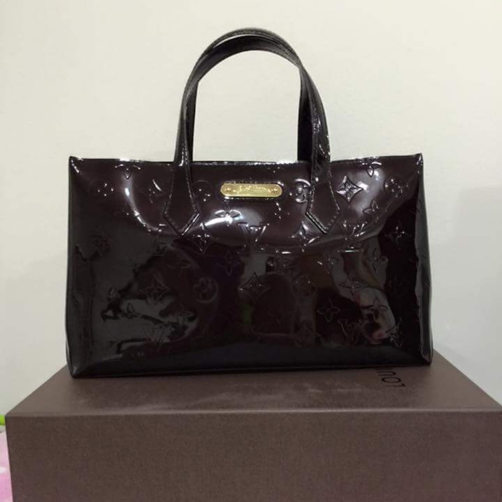 authentic lv wilshire amarante