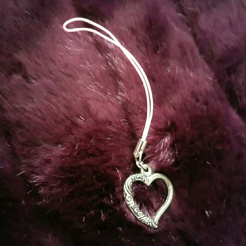 Open Heart Charm - Picture 2 of 3