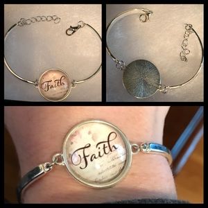 Beautiful Faith Glass Dome Bracelet