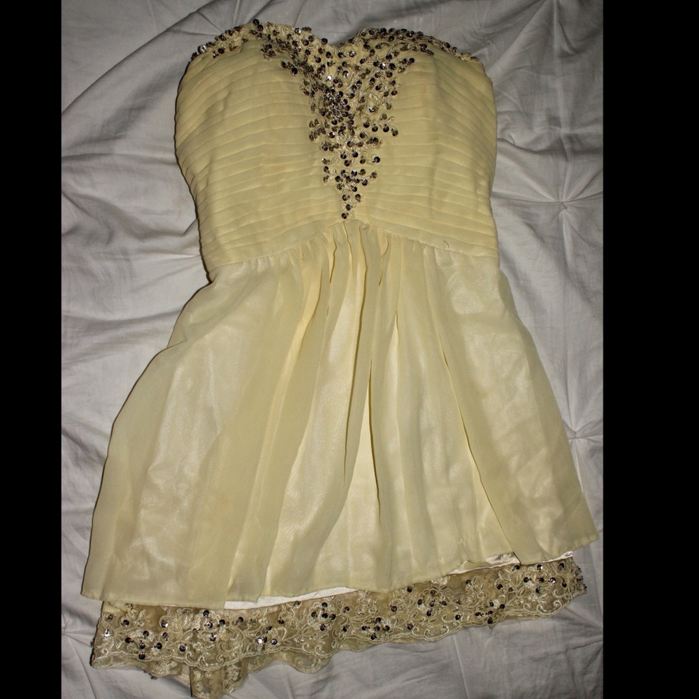 Strapless homecoming dress