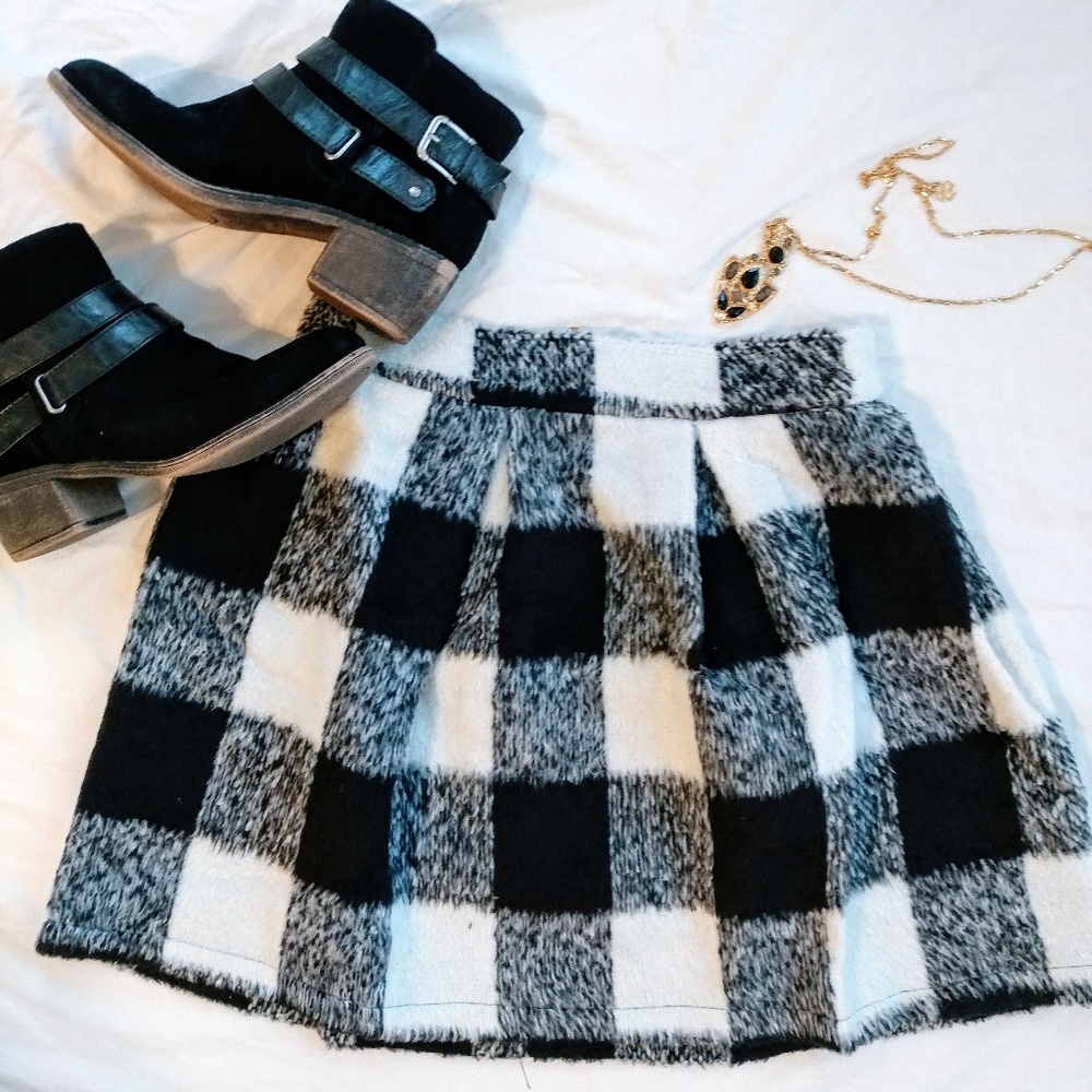 Gingham High Waist Mini Skirt - Picture 5 of 6