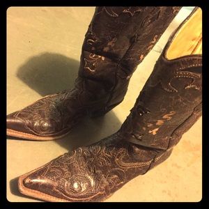 Perfect condition only wore a couple of times