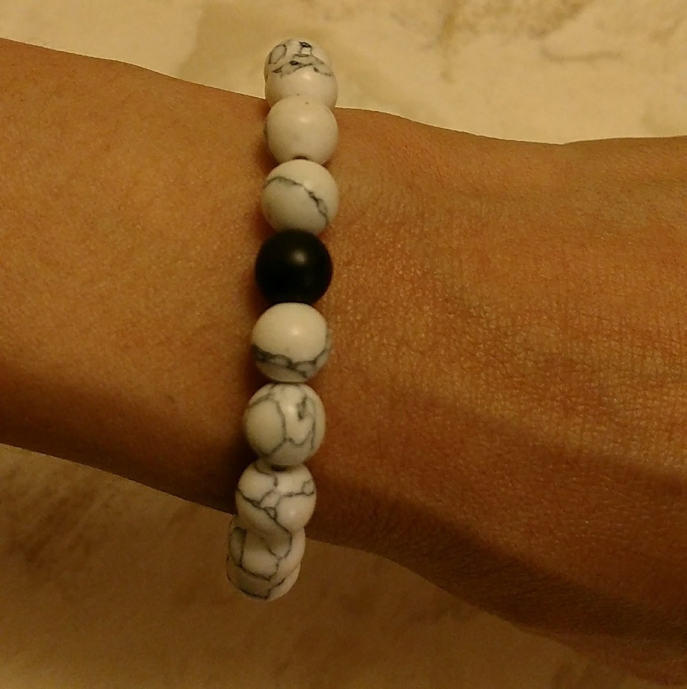 Stone bracelet one black bean