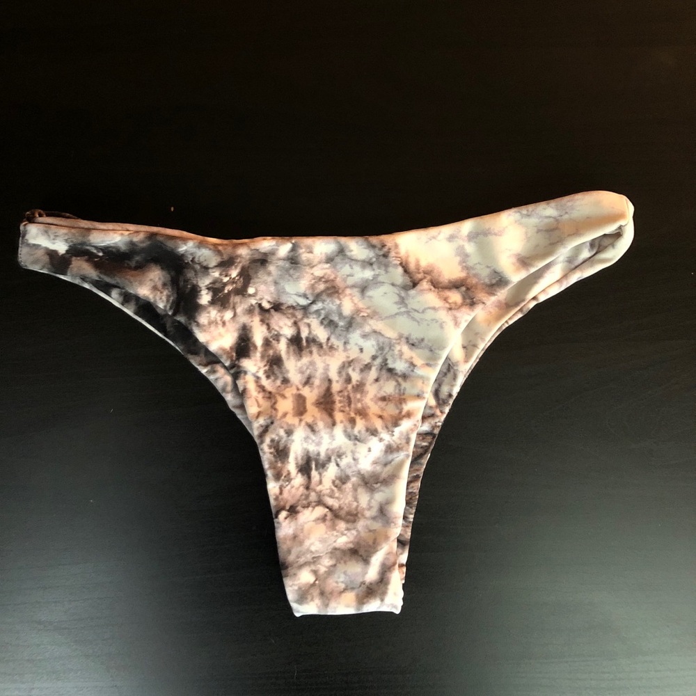 Bikini bottoms