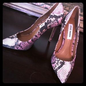 Steve Madden Snake Skin Pumps