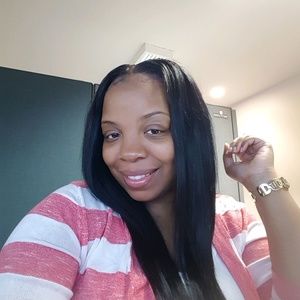 Meet your Posher, Shacoya