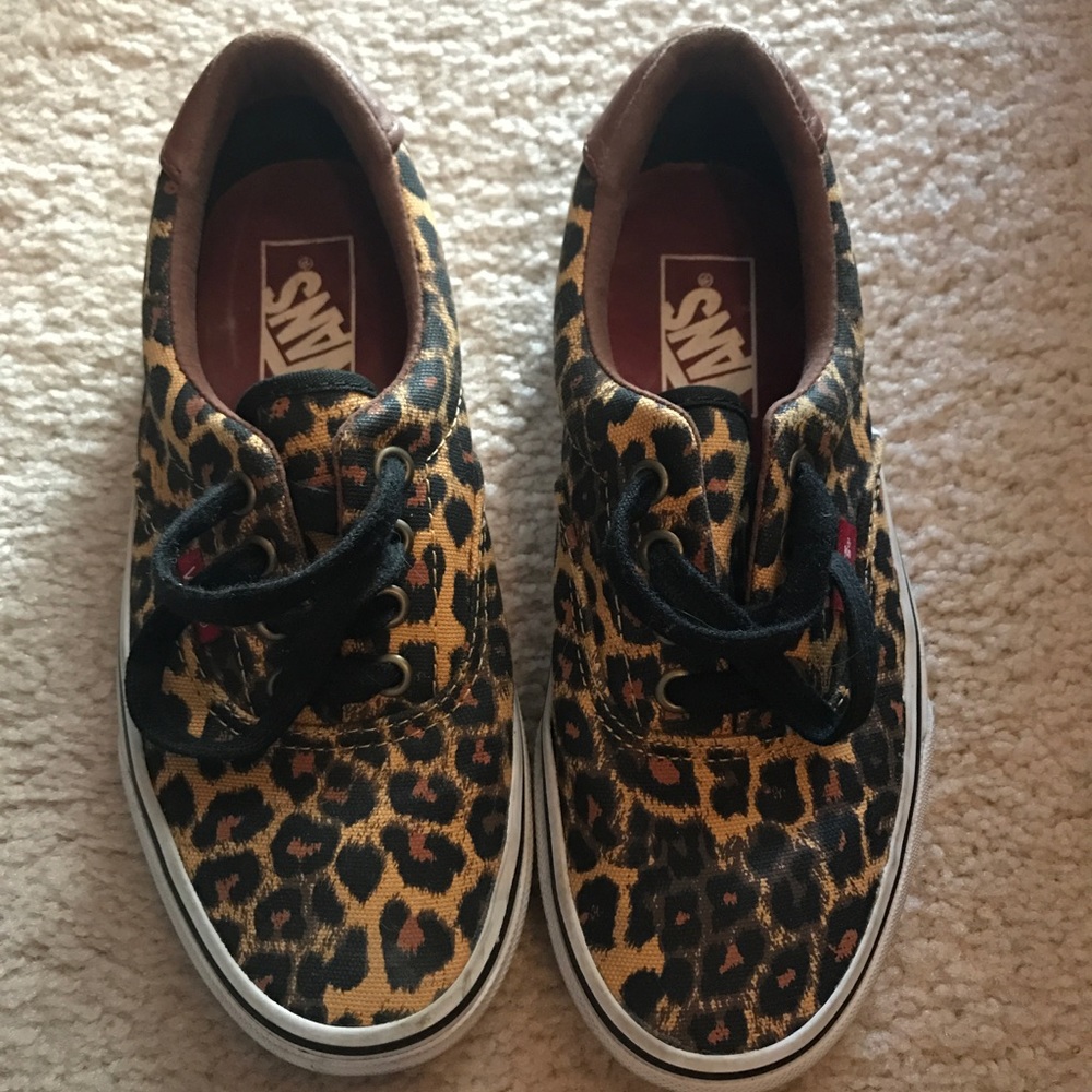 Cheetah vans size 6!