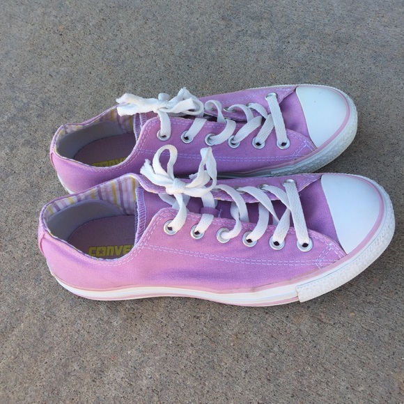 lavender converse womens