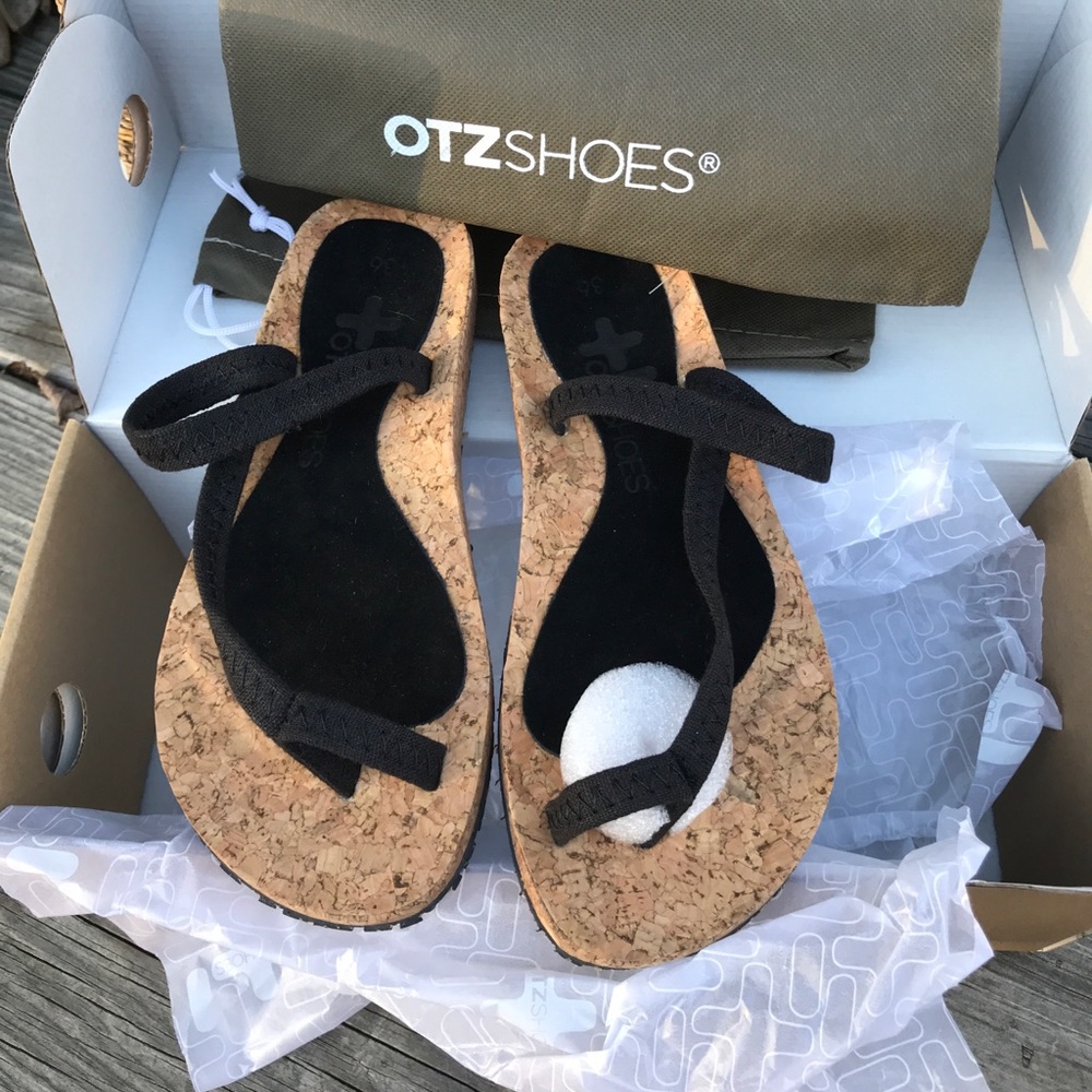 ⭐️MMARO Clear Out! OTZ Black & Cork sandals 36 NIB