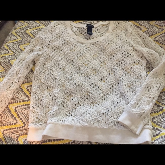 Top - Picture 1 of 1