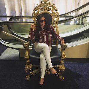 Meet your Posher, Jasmin