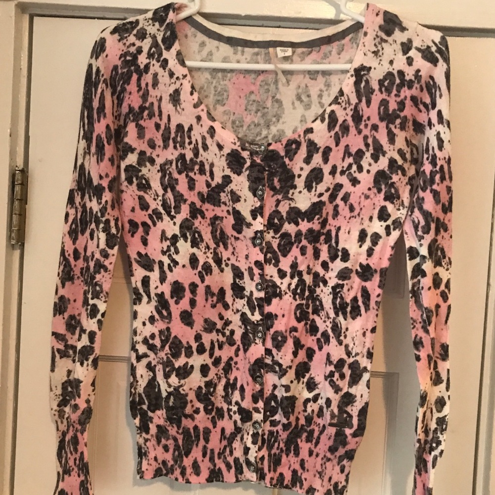 Guess cheetah print