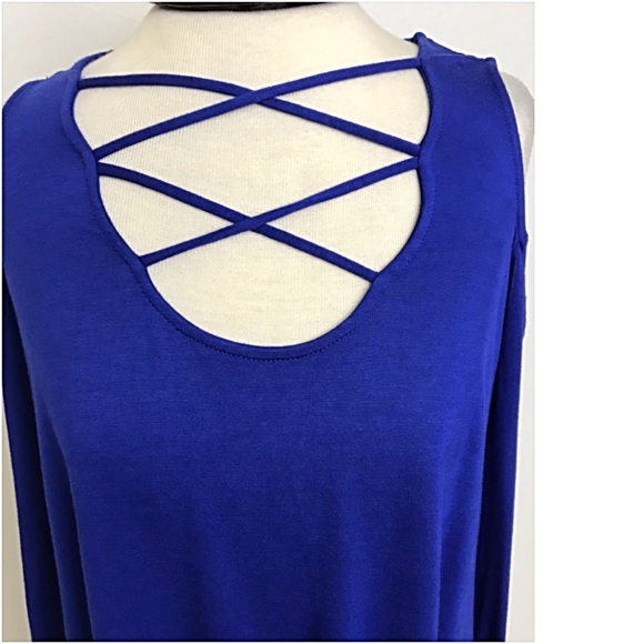 Absolutely Stunning Cold Shoulder Cage Tunic sold - Picture 4 of 6