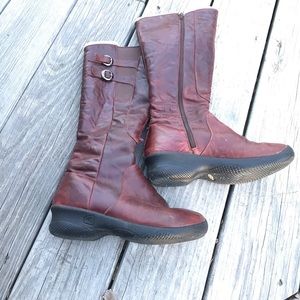 ⭐️MMAO!⭐️ KEEN burgundy insulated boots 36