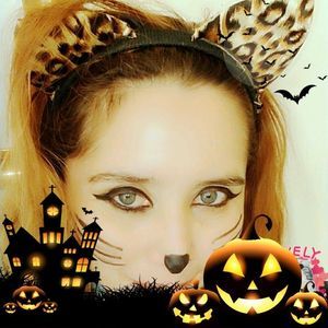 Meet your Posher, Roxanne