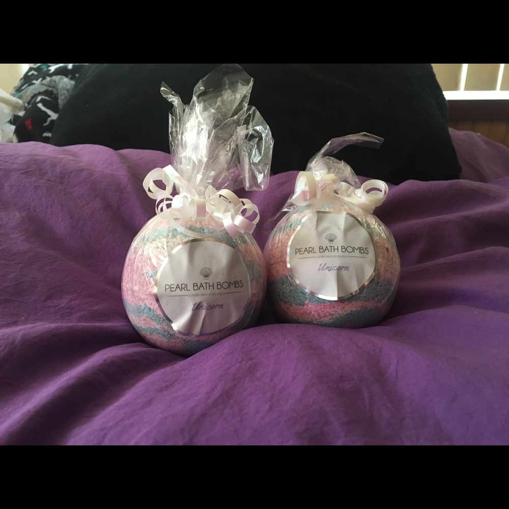 Unicorn bath bombs! - Picture 1 of 2