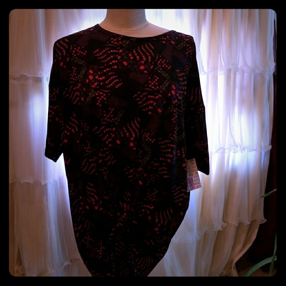 LuLaRoe Irma shirt. MEDIUM