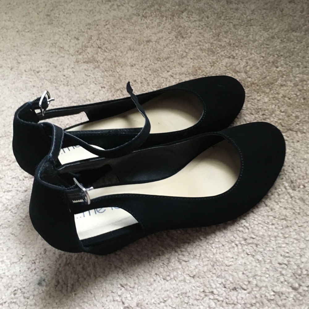 Dainty Black Wedges/Heels