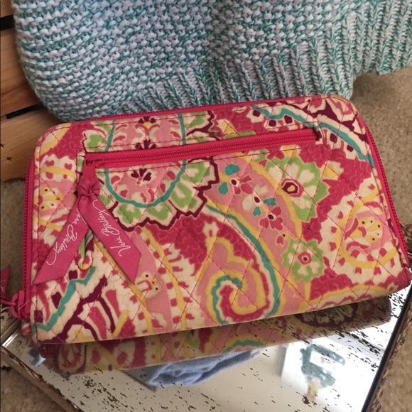 🎀Vera Bradley Wallet🎀 - Picture 2 of 3
