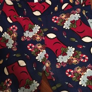Lularoe holiday leggings!