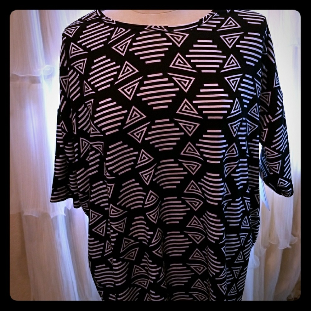 LuLaRoe Irma fit shirt medium.