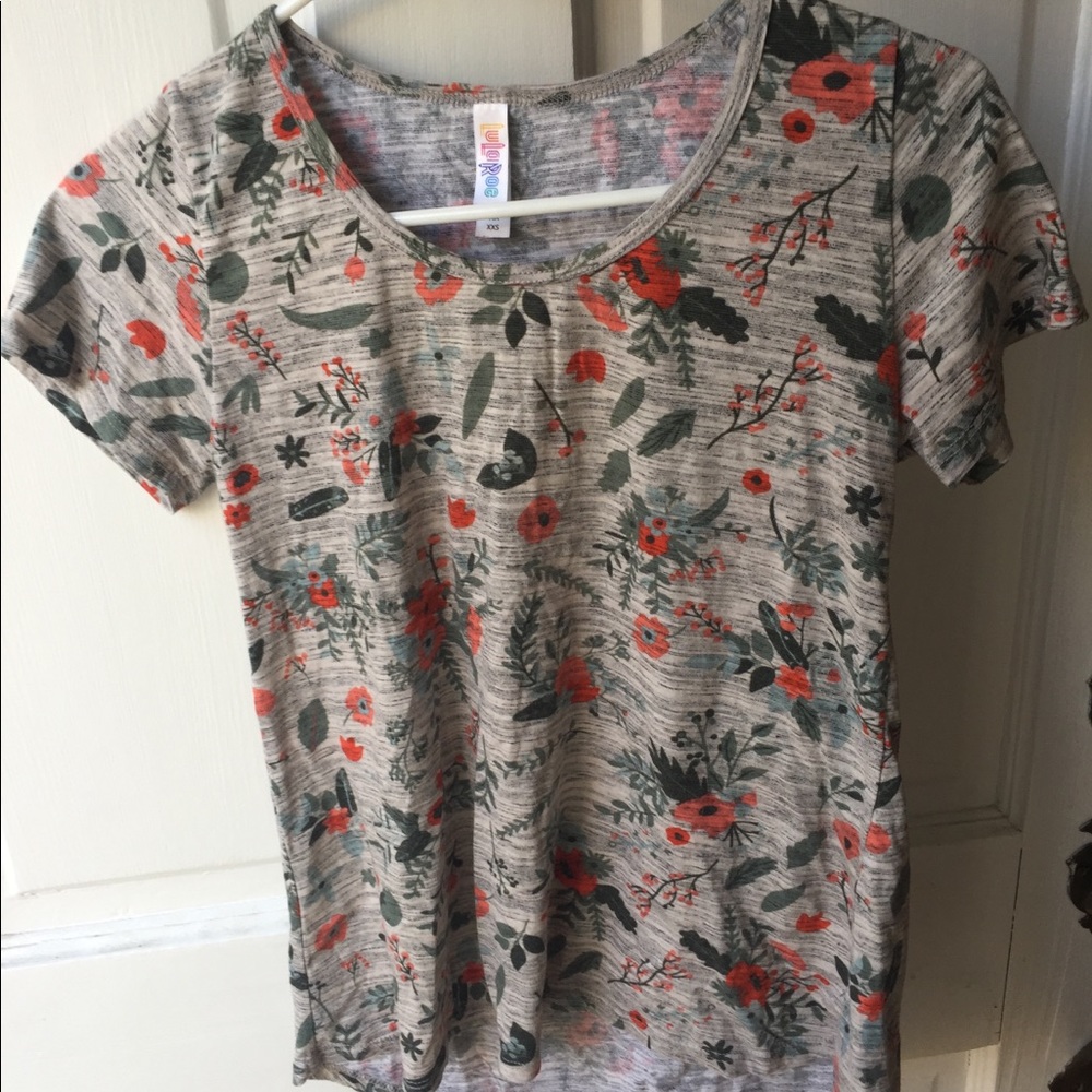 Lularoe classic tee