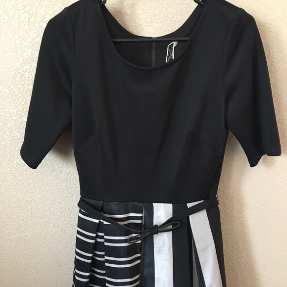 Fun patterned dress! - Picture 4 of 4