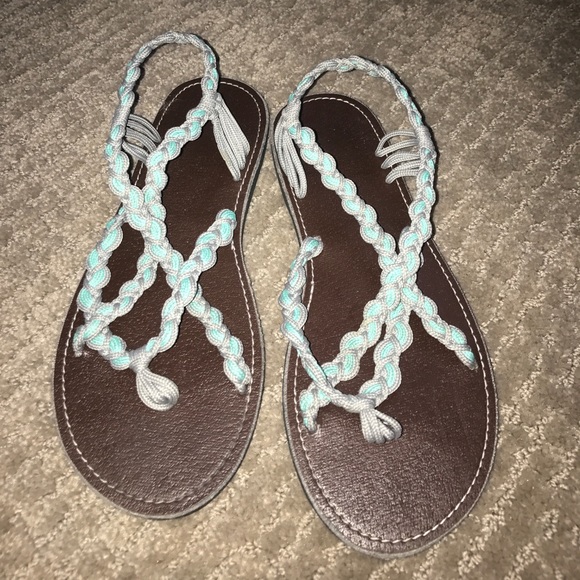 Shoes - Like new woven sandals size 8