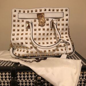 Large White Michael Kors purse with gold studs ❤️