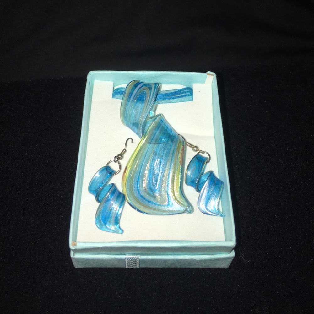 New Glass Necklace and Earring Set Cute Gift Boxed