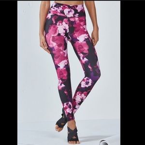 🌟Fabletics Lisette High Waisted Floral Leggings🌟